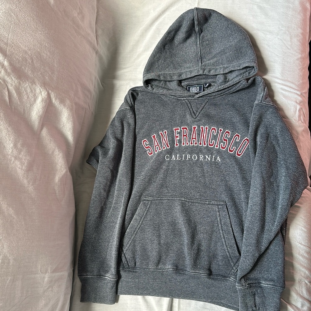 San Francisco, CA girls hoodie. Size M.